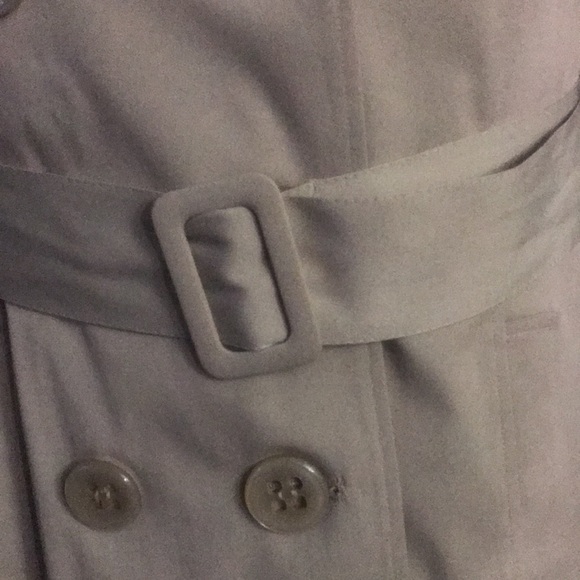 XL. VERTIGO BRAND. BEIGE 3/4” DOUBLE BREASTED COAT - Picture 5 of 7